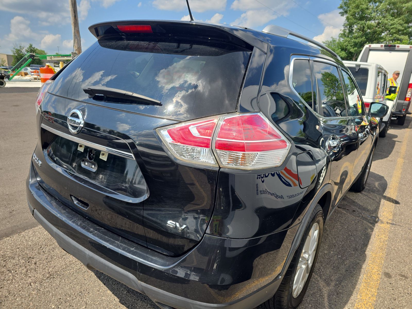 2015 Nissan Rogue SV FWD