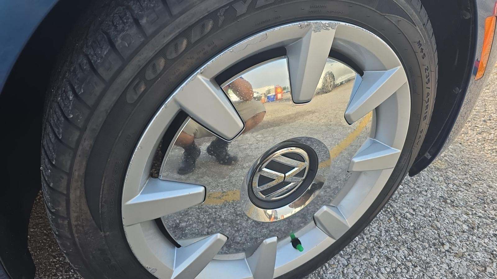 2019 Volkswagen Beetle 2.0T S FWD