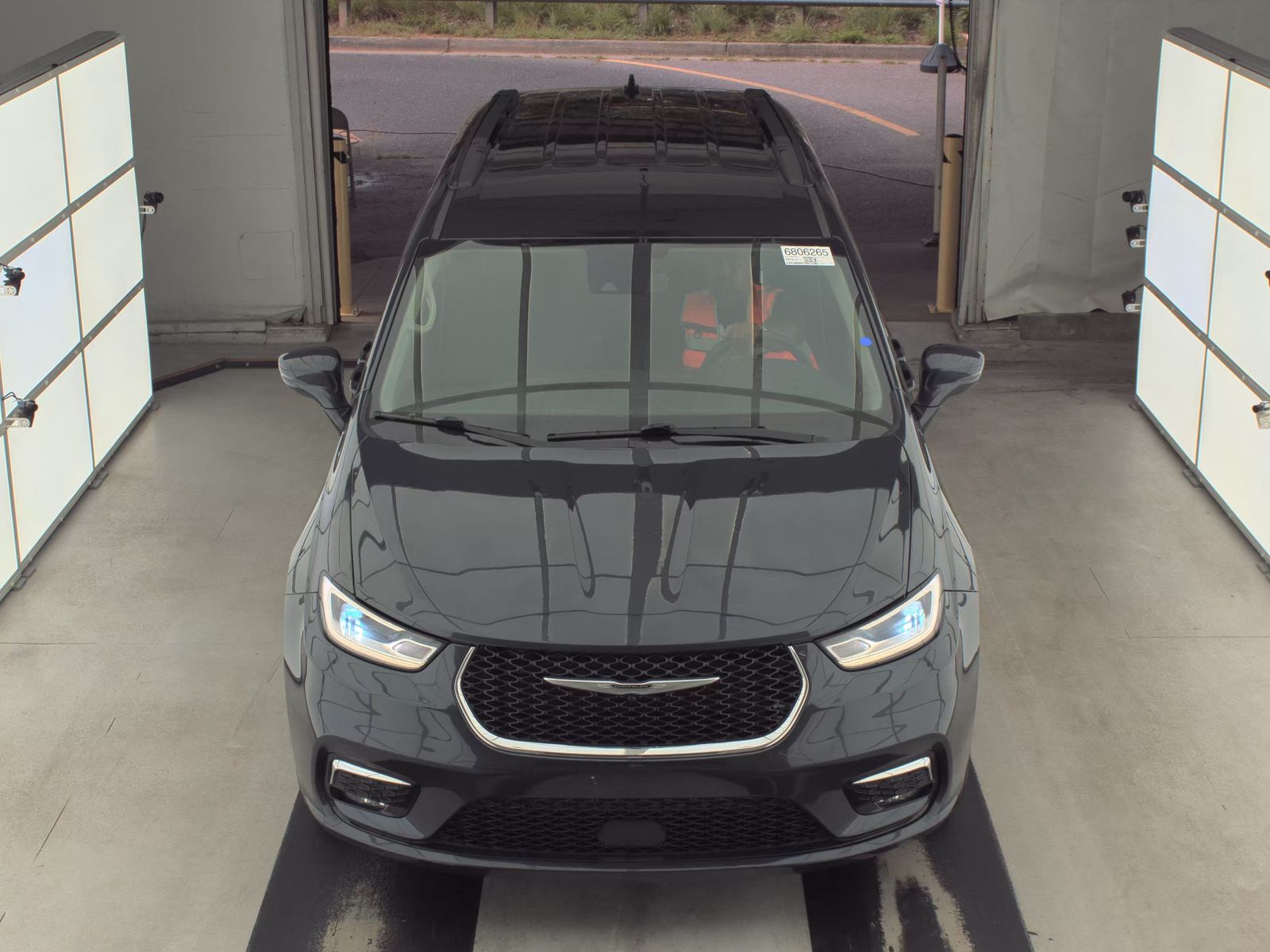 2021 Chrysler Pacifica Touring AWD