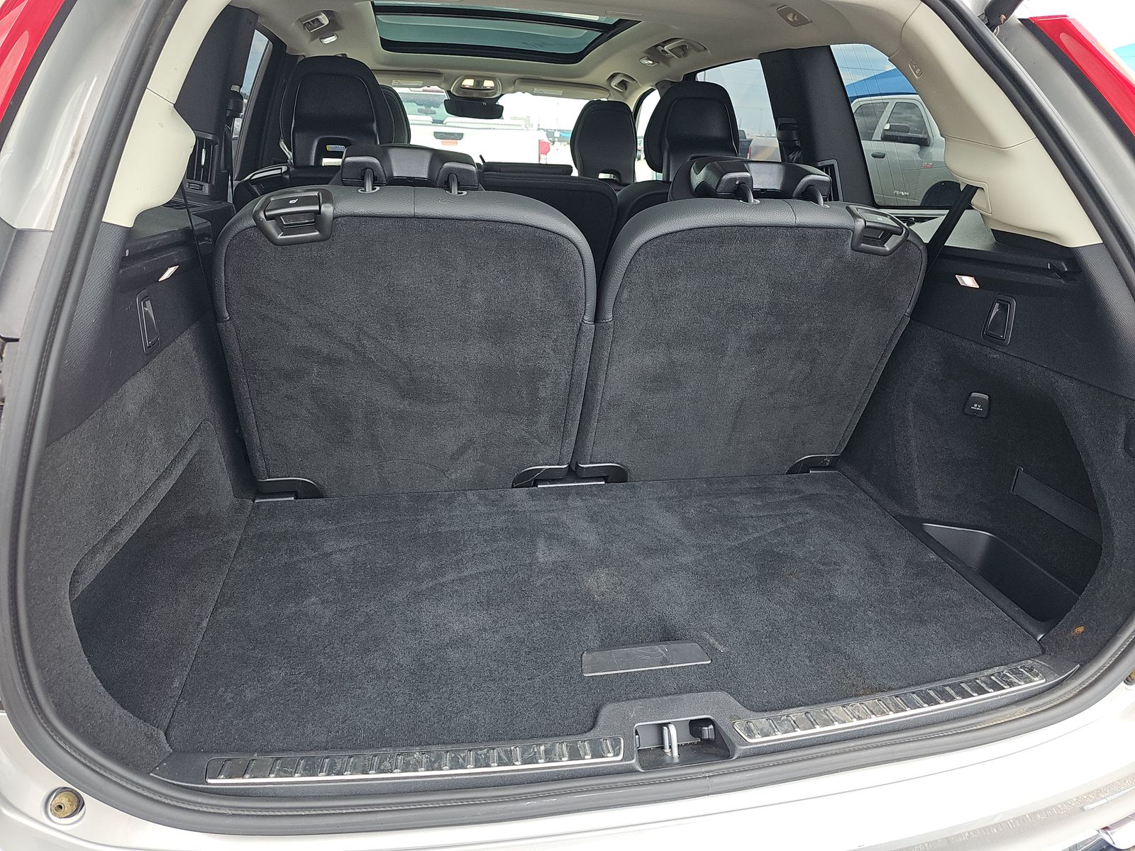 2024 Volvo XC90 B5 Plus AWD