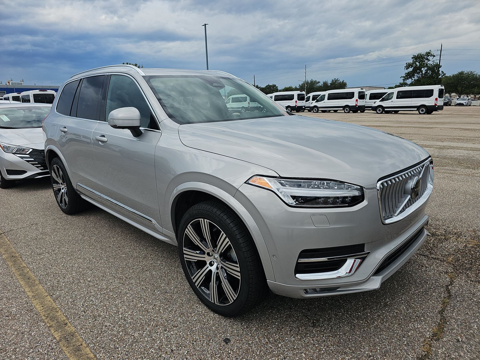 2024 Volvo XC90 B5 Plus AWD
