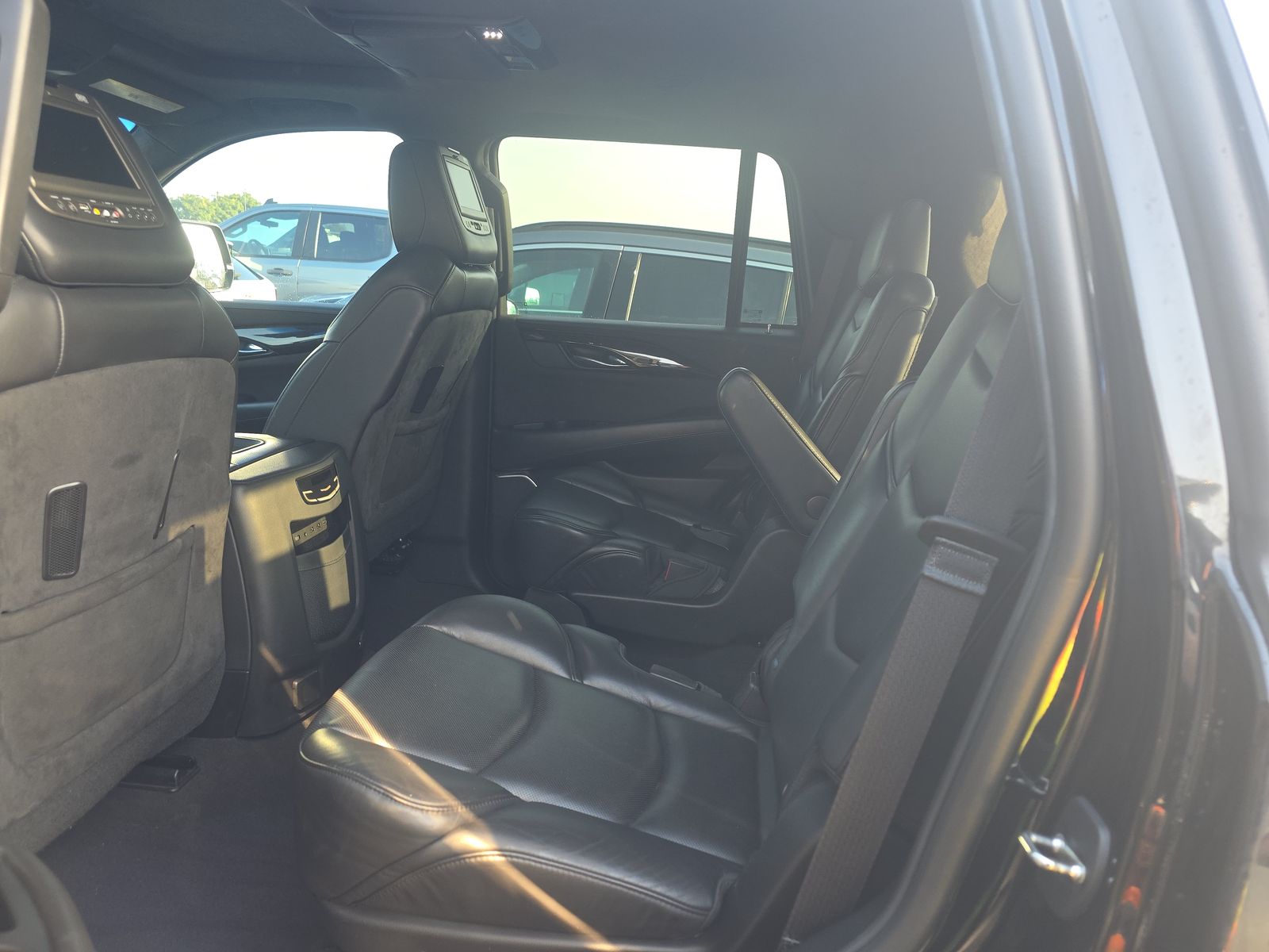 2019 Cadillac Escalade Platinum AWD