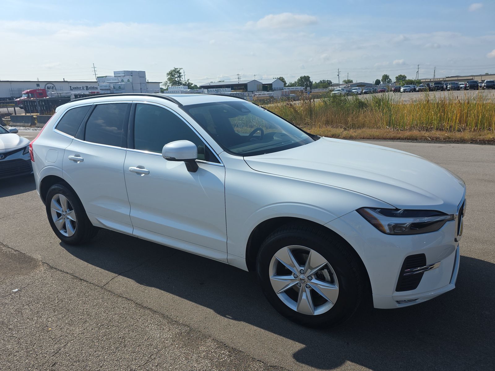 2022 Volvo XC60 B5 Momentum AWD
