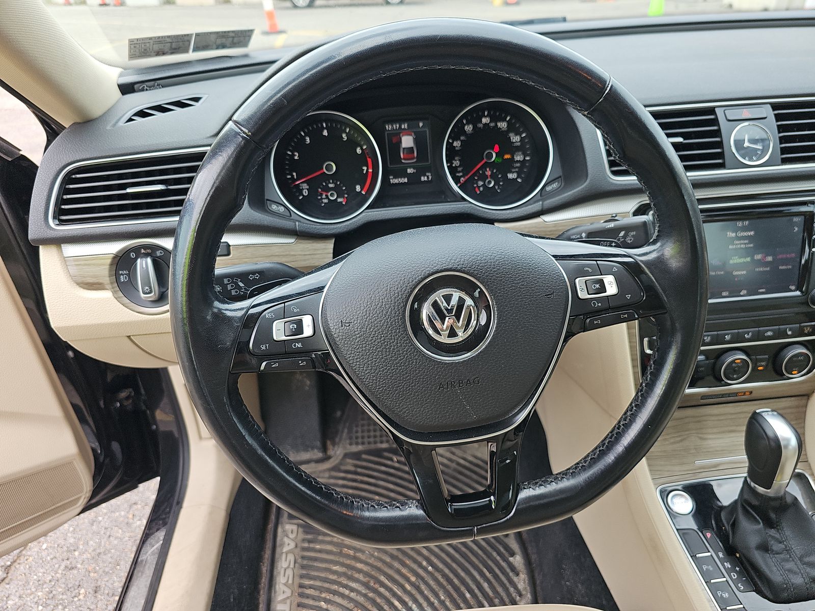 2017 Volkswagen Passat 3.6L SEL Premium FWD