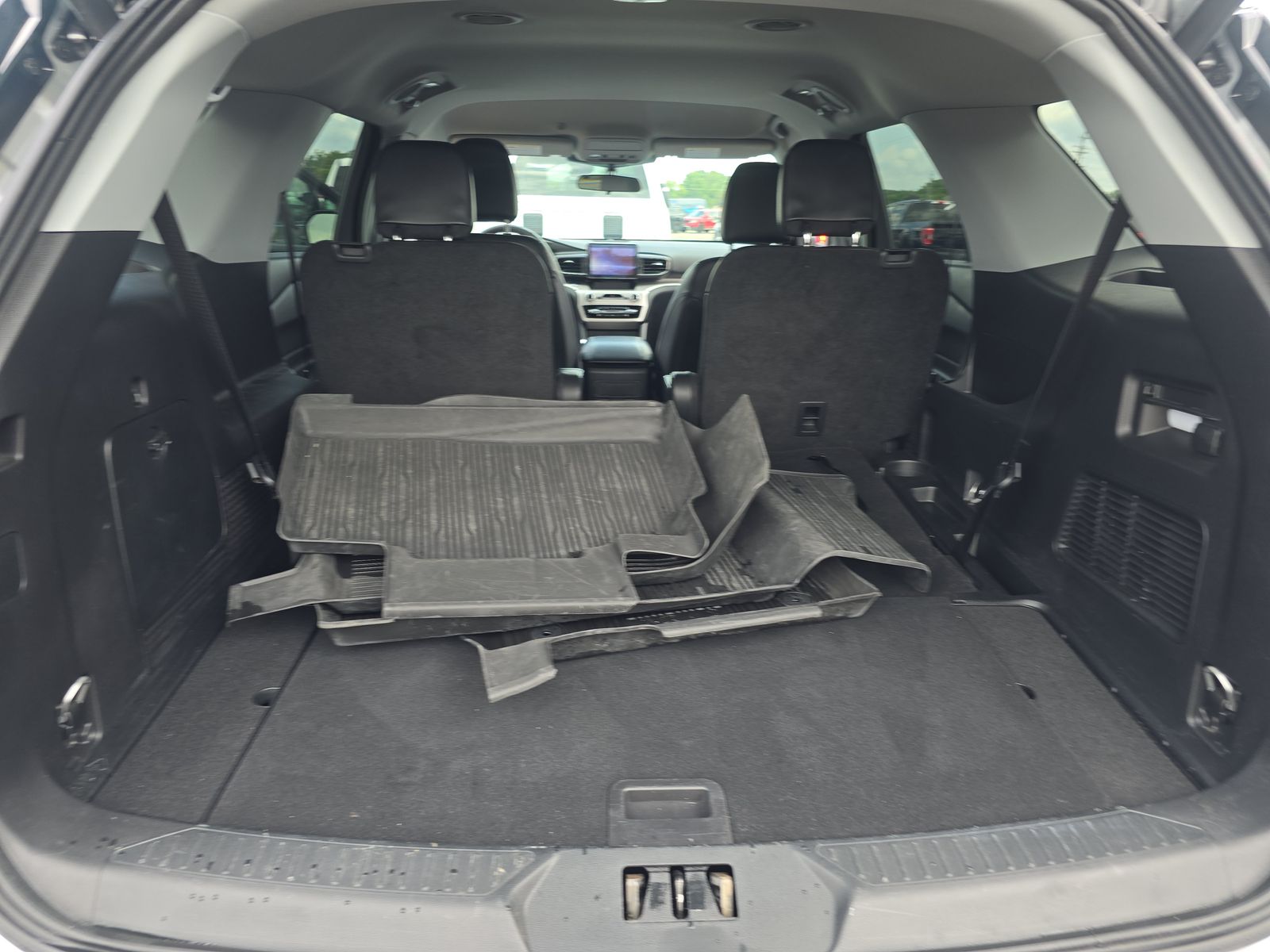 2023 Ford Explorer XLT AWD