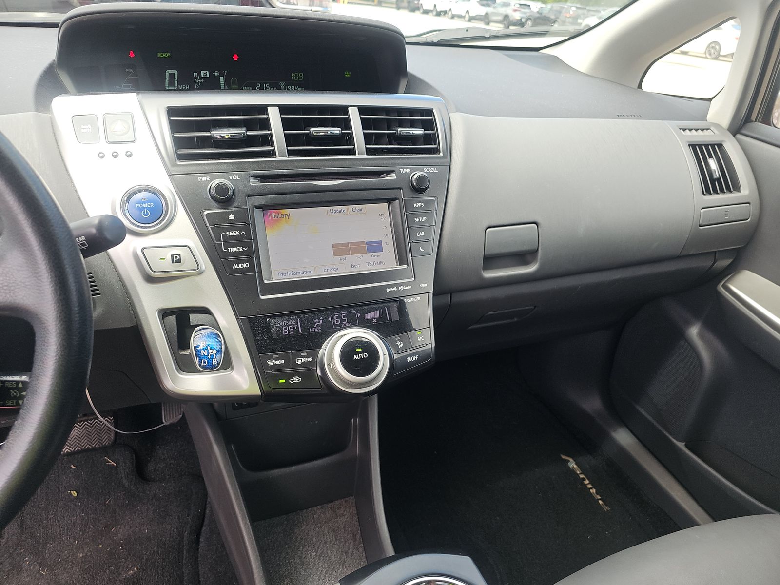 2013 Toyota Prius v Five FWD