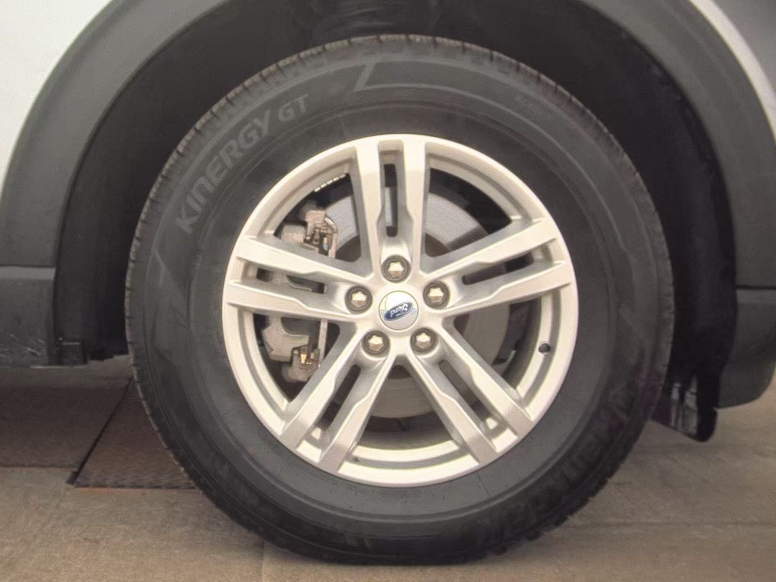 2023 Ford Explorer XLT AWD