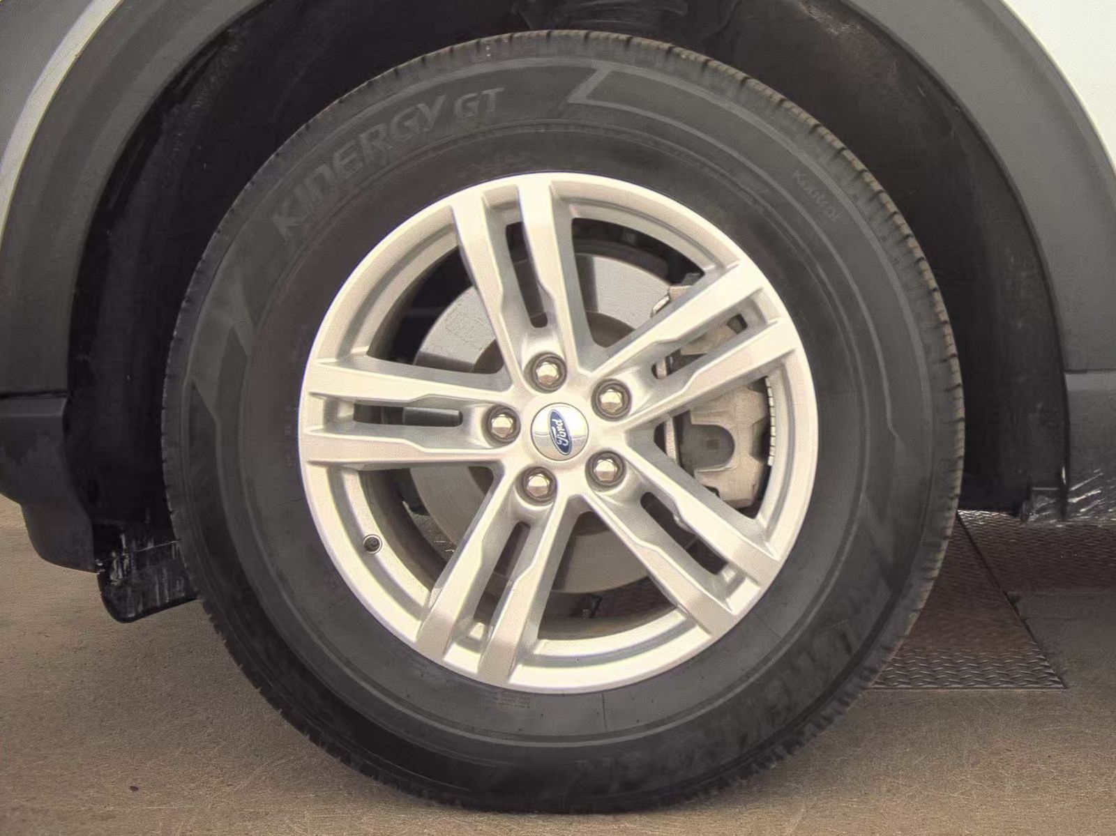 2023 Ford Explorer XLT AWD