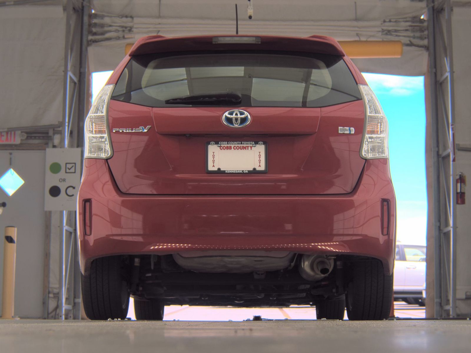 2013 Toyota Prius v Five FWD