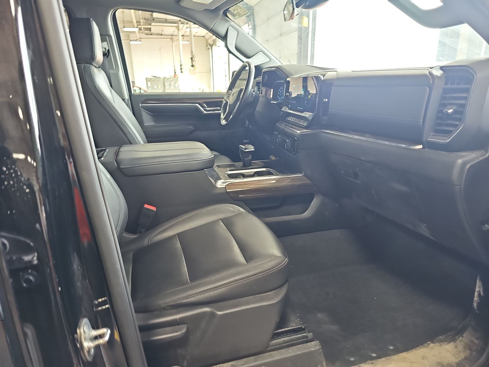 2024 Chevrolet Silverado 1500 RST AWD