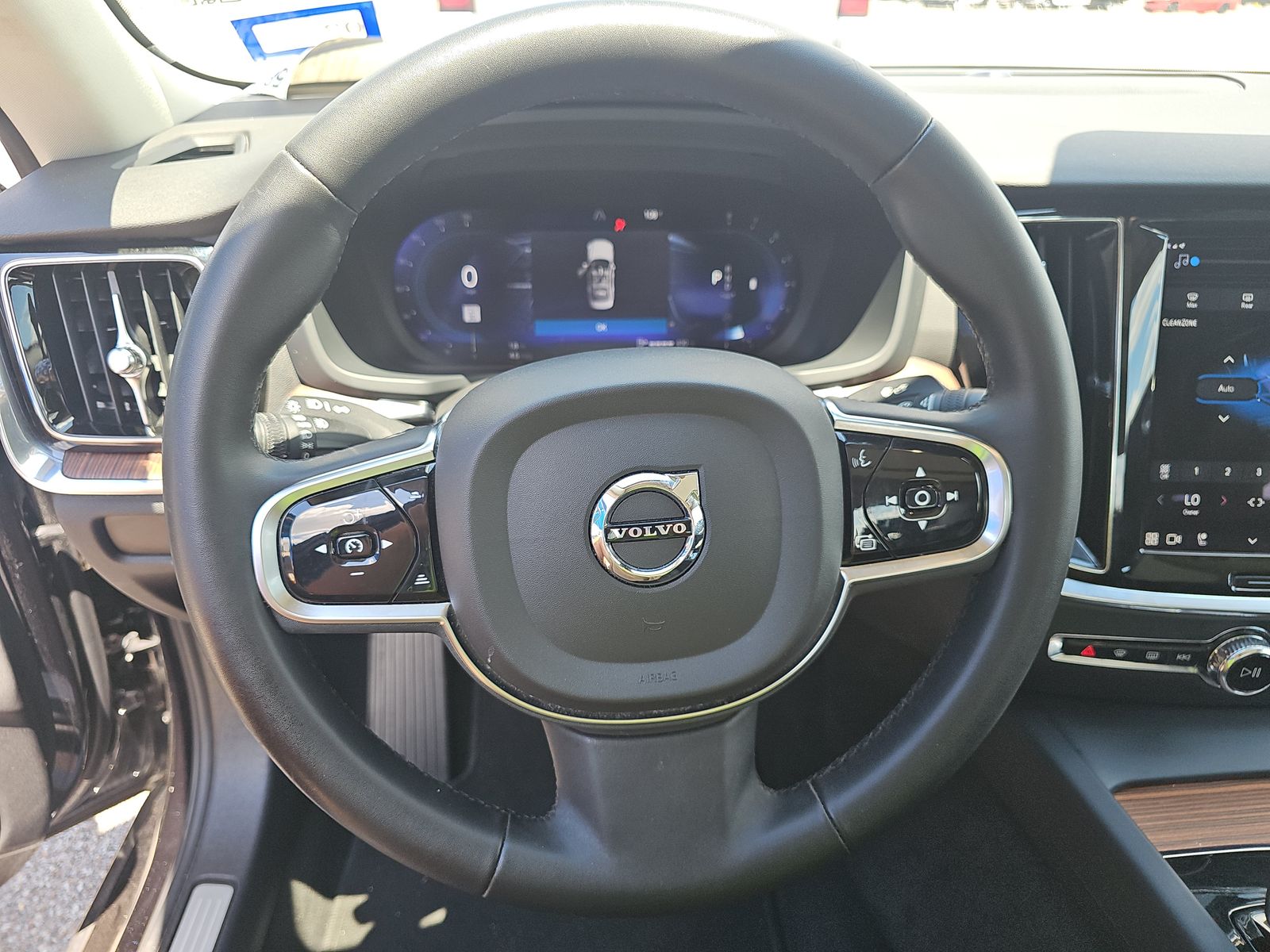 2024 Volvo S60 B5 Plus FWD