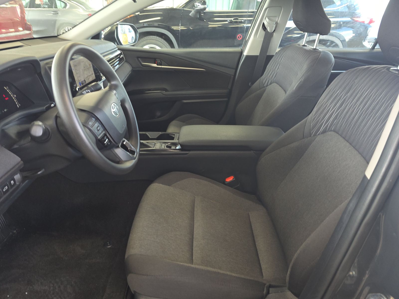 2025 Toyota Camry LE FWD