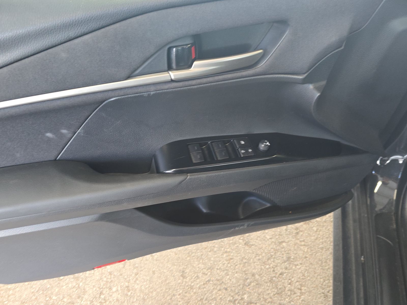 2025 Toyota Camry LE FWD