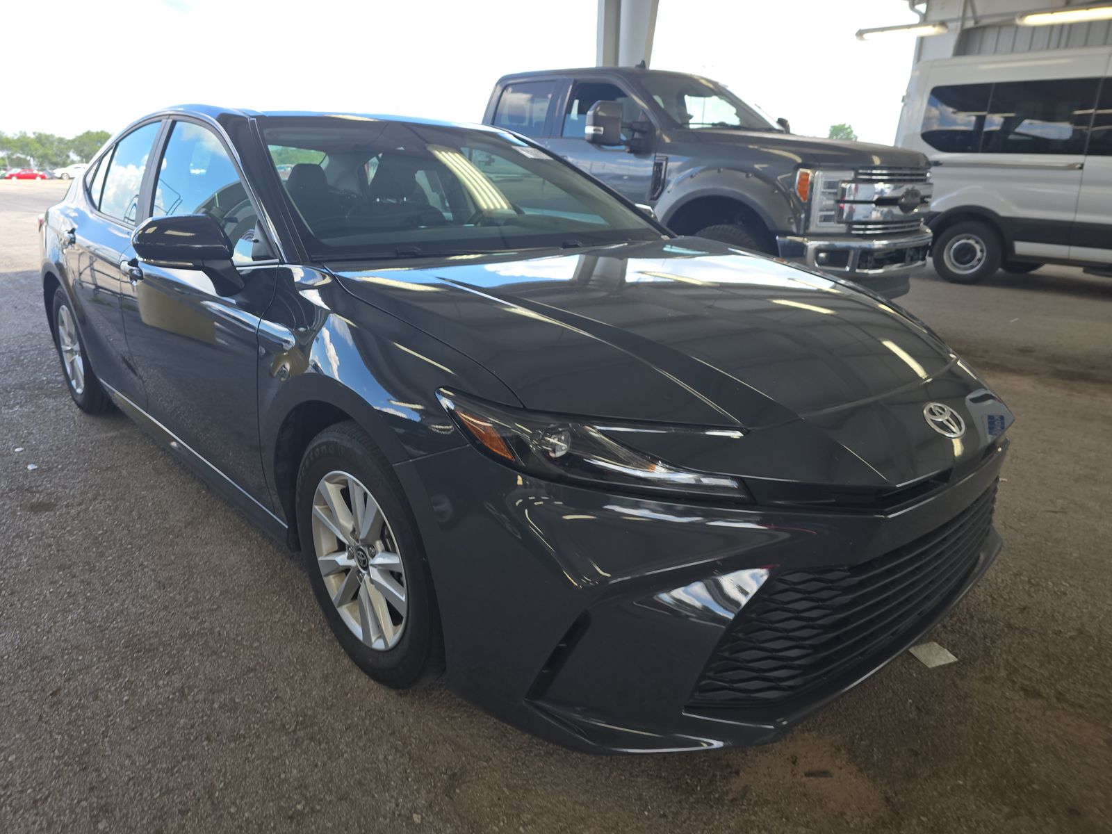 2025 Toyota Camry LE FWD