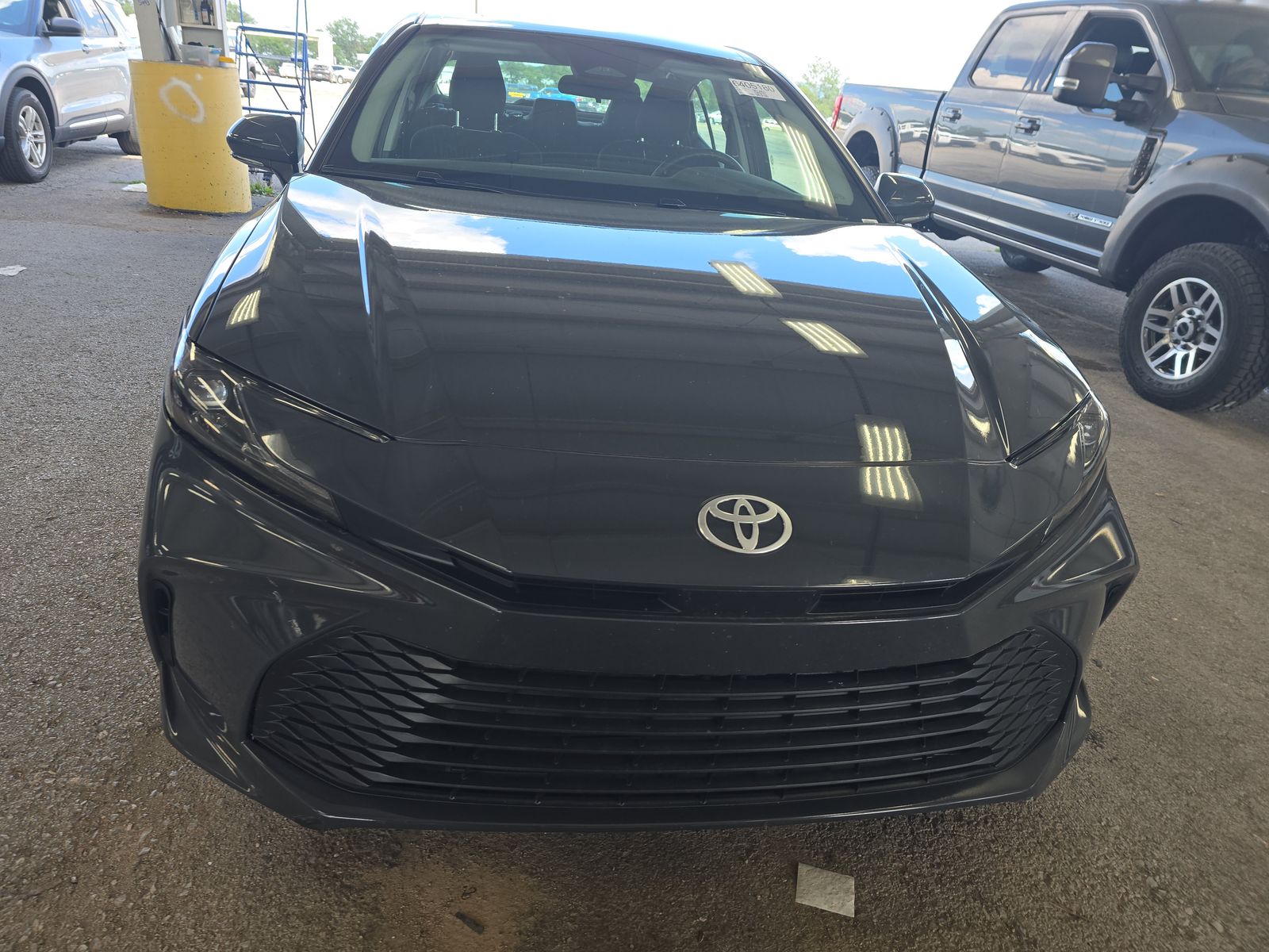 2025 Toyota Camry LE FWD