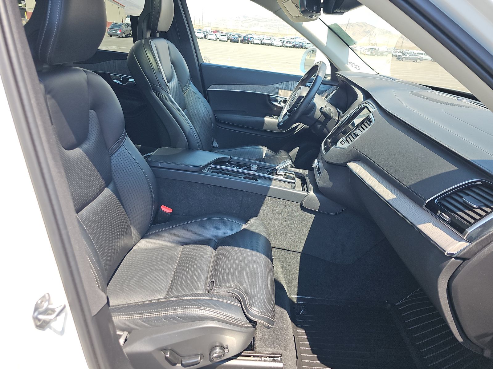 2022 Volvo XC90 Recharge T8 Inscription AWD