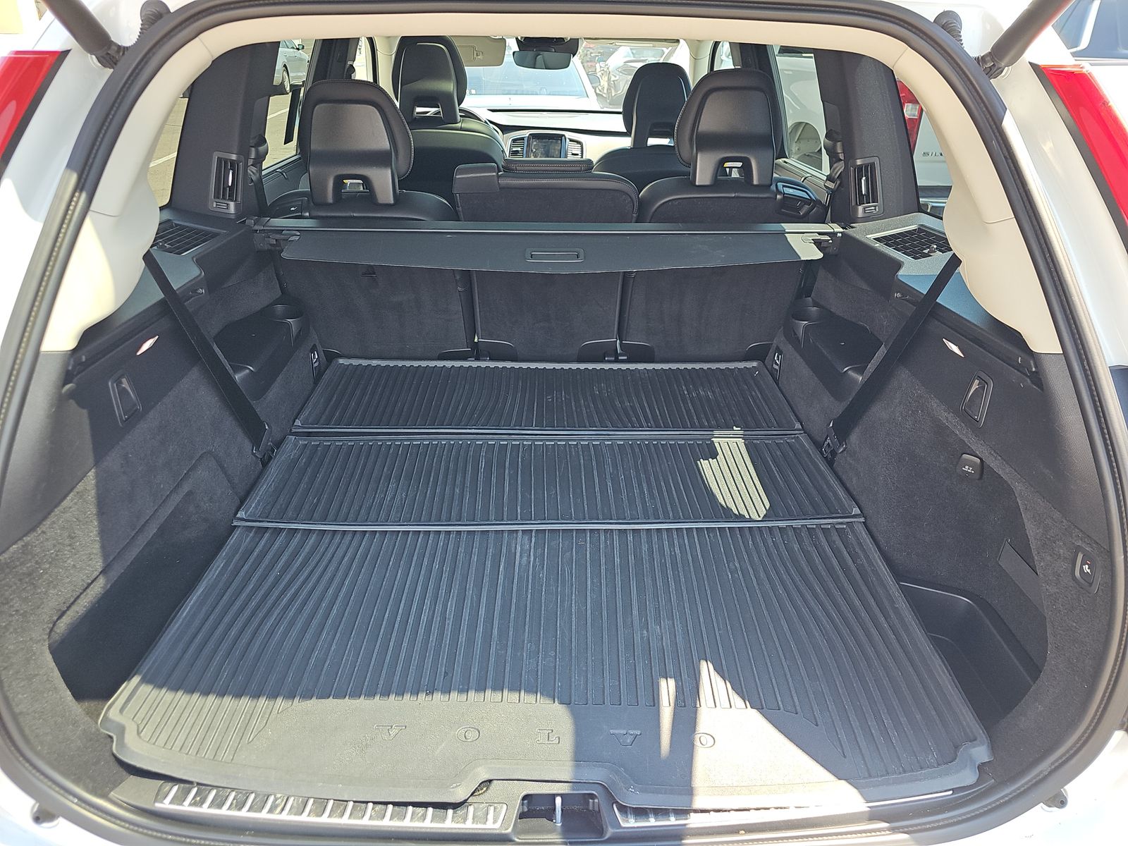 2022 Volvo XC90 Recharge T8 Inscription AWD
