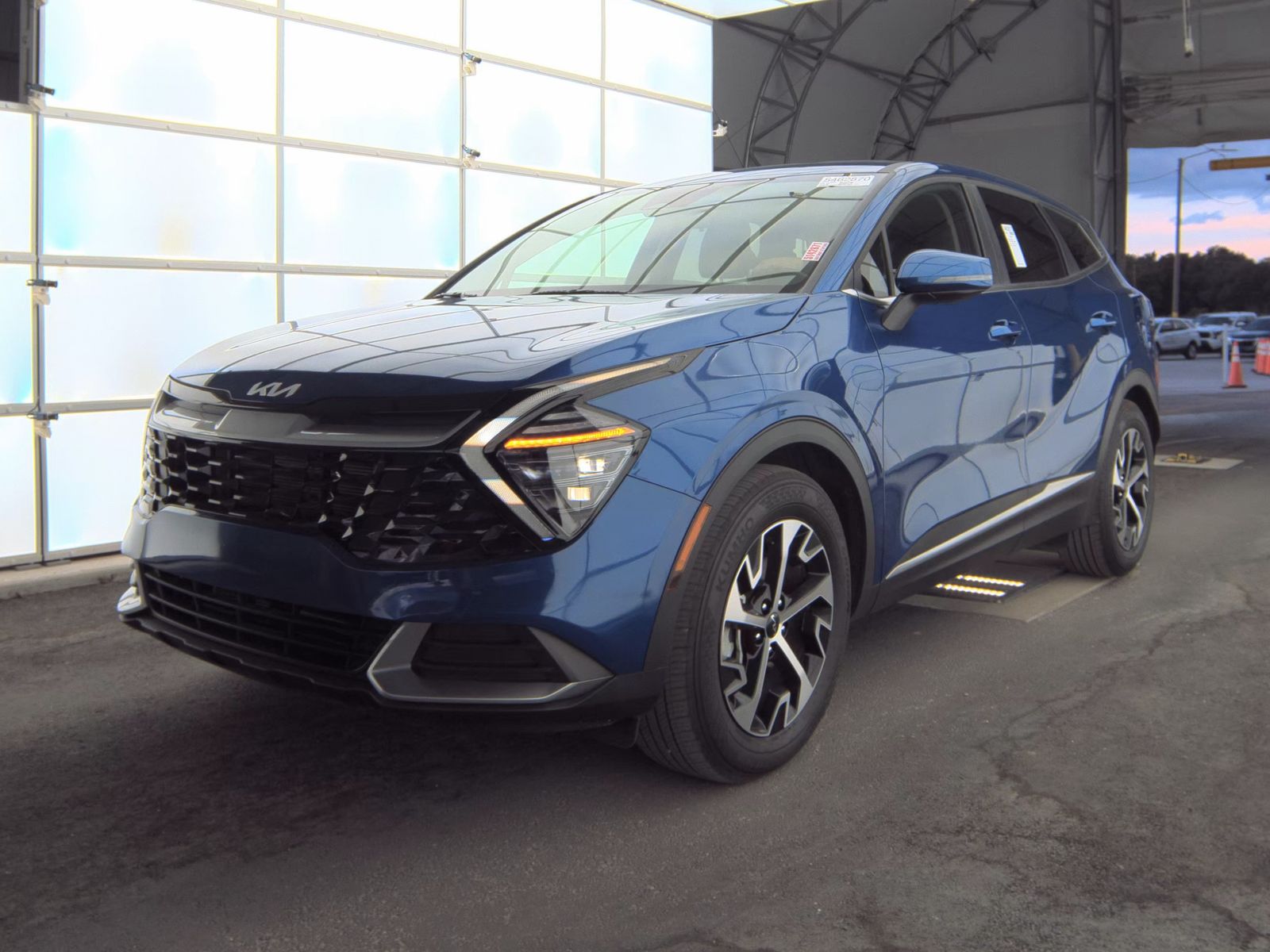 2025 Kia Sportage EX FWD