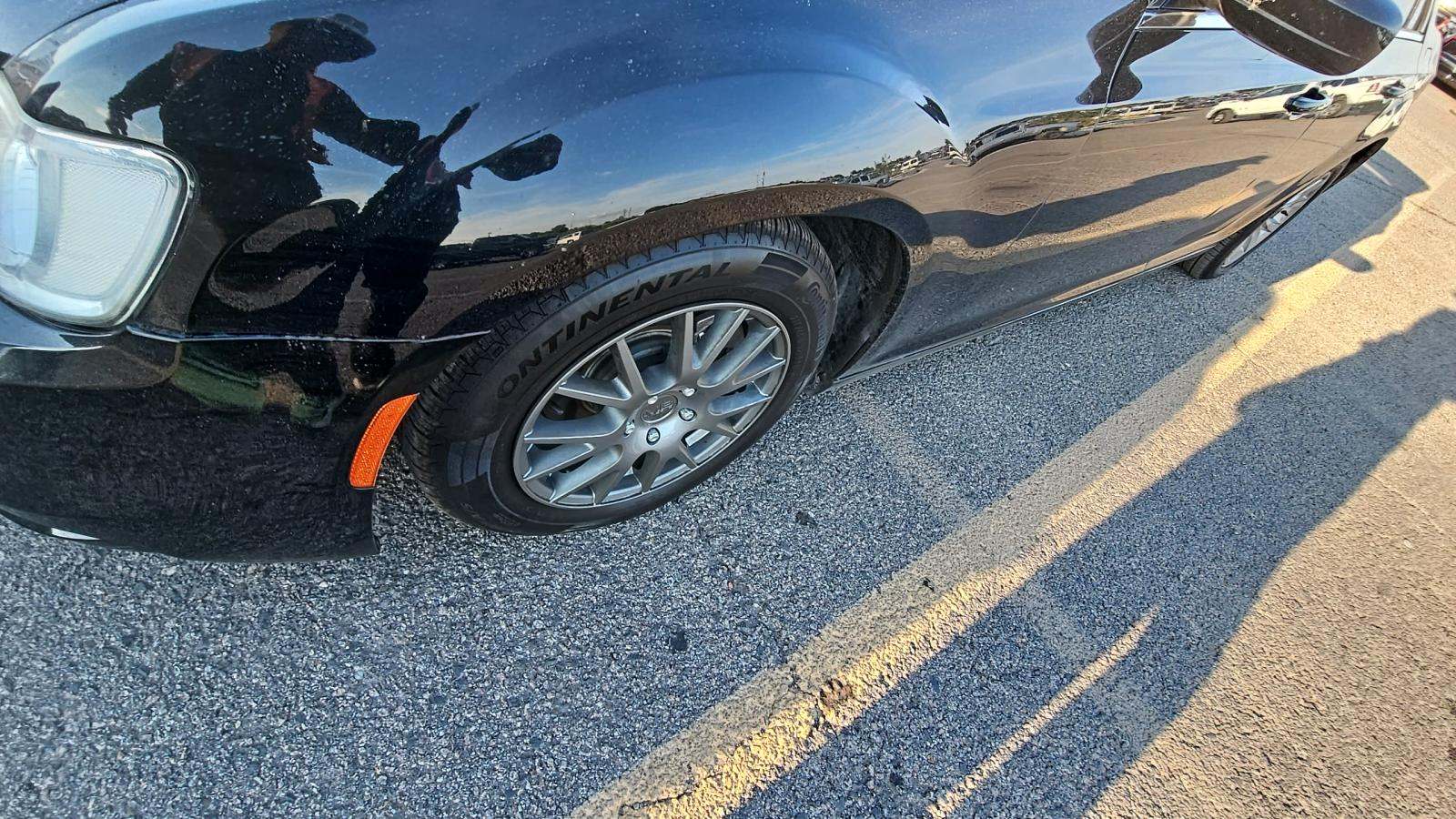 2018 Chrysler 300 Touring RWD