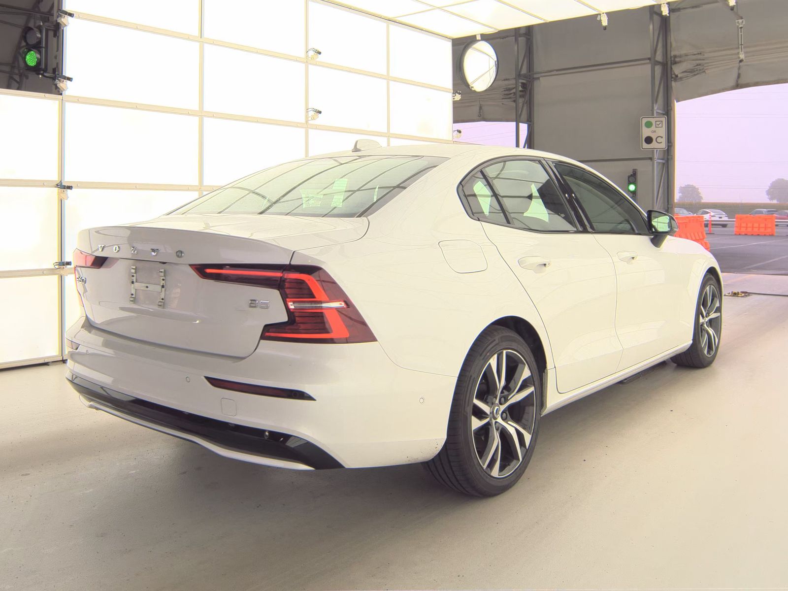 2024 Volvo S60 B5 Plus FWD