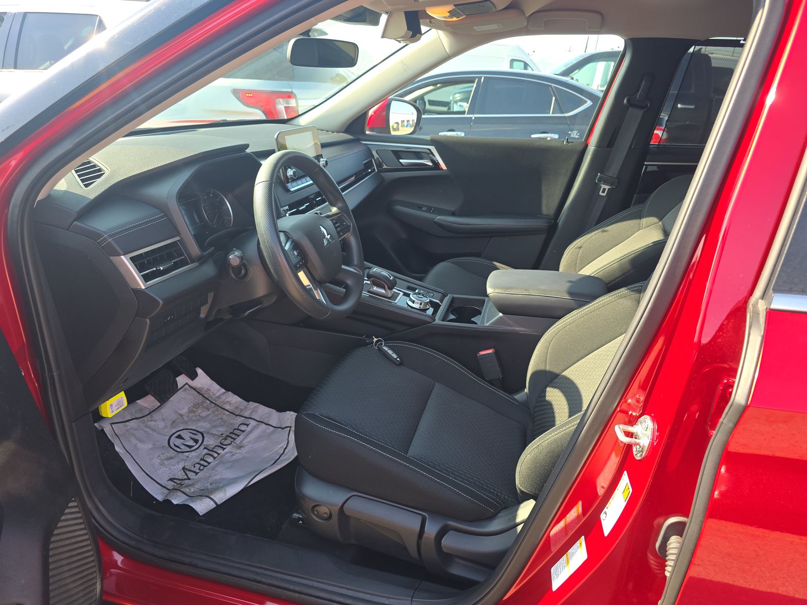 2024 Mitsubishi Outlander ES FWD