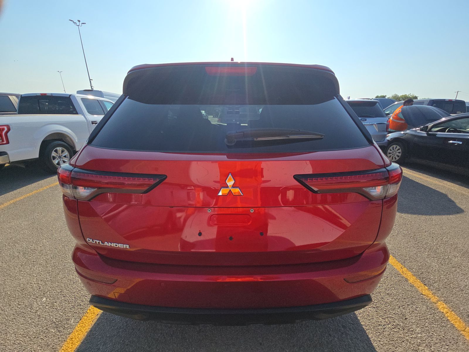 2024 Mitsubishi Outlander ES FWD