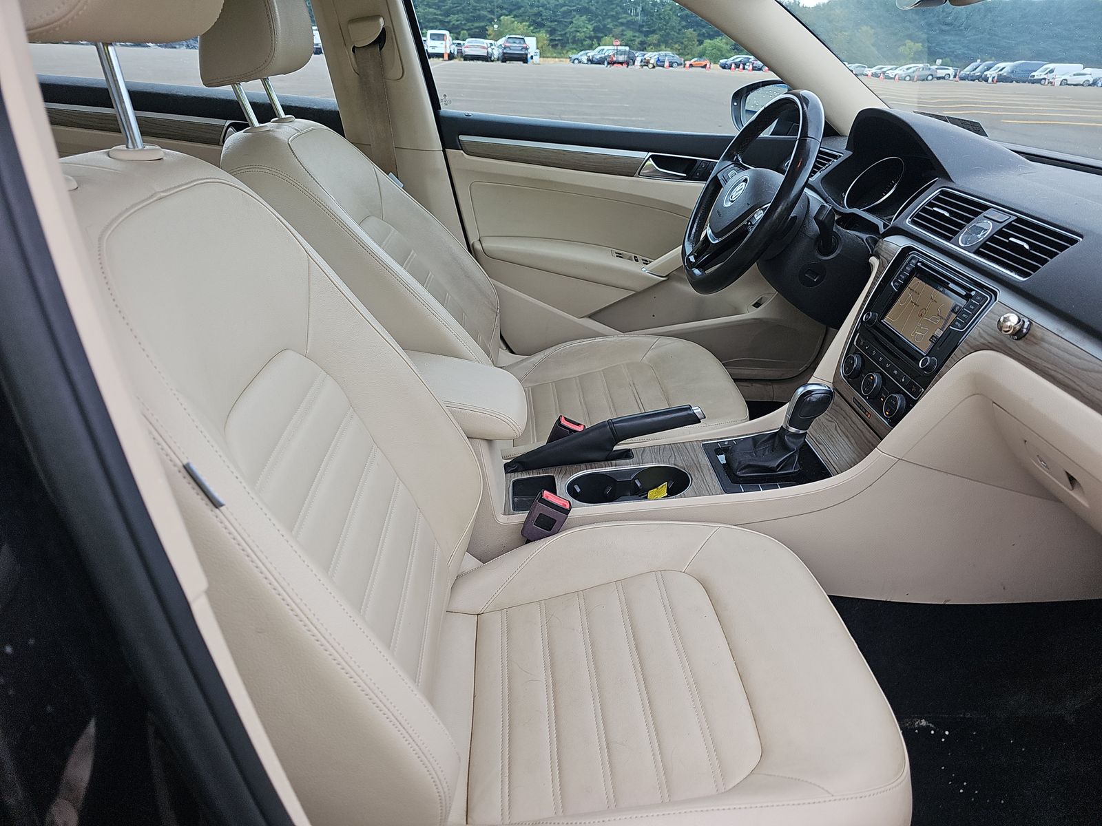 2017 Volkswagen Passat 3.6L SEL Premium FWD