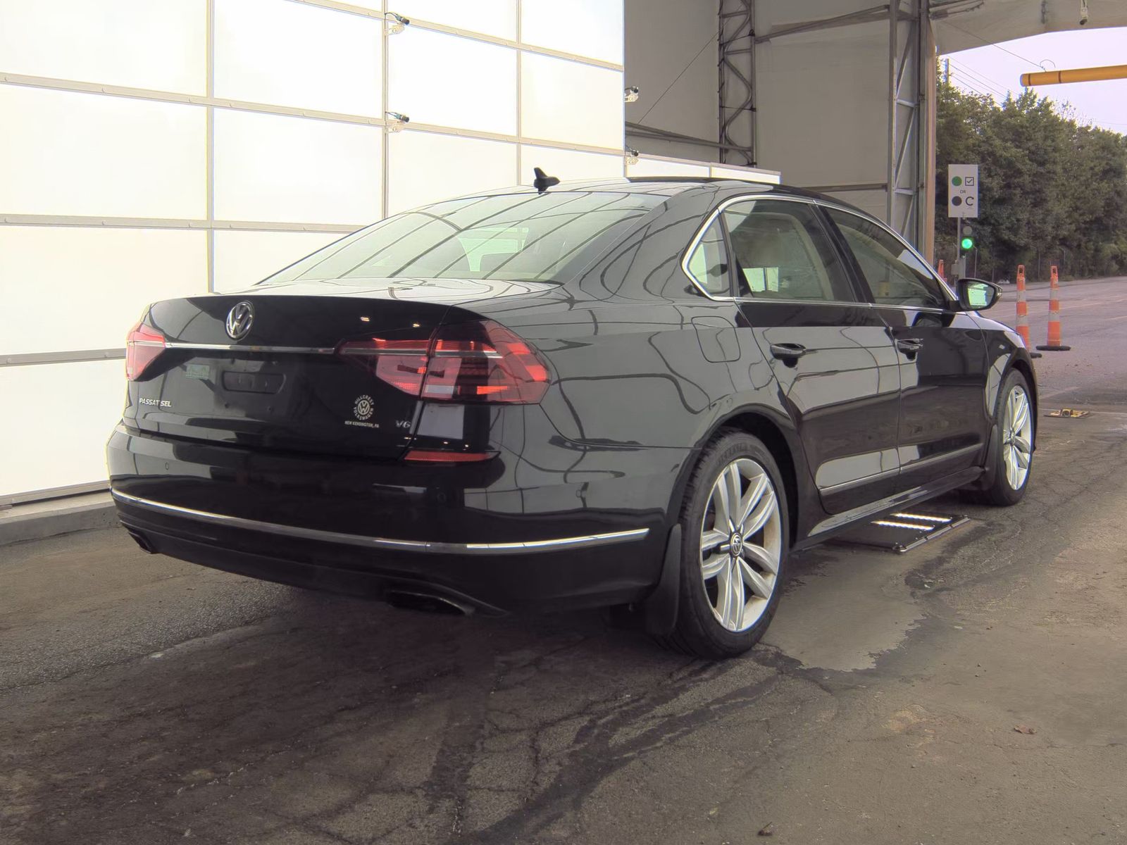 2017 Volkswagen Passat 3.6L SEL Premium FWD