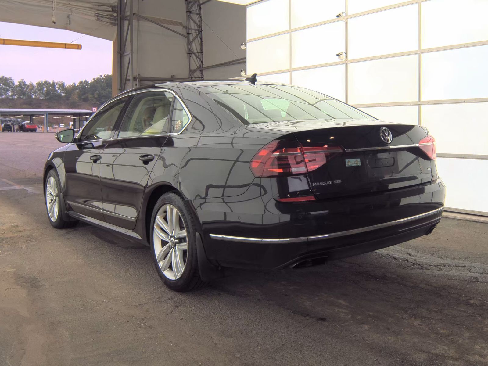 2017 Volkswagen Passat 3.6L SEL Premium FWD