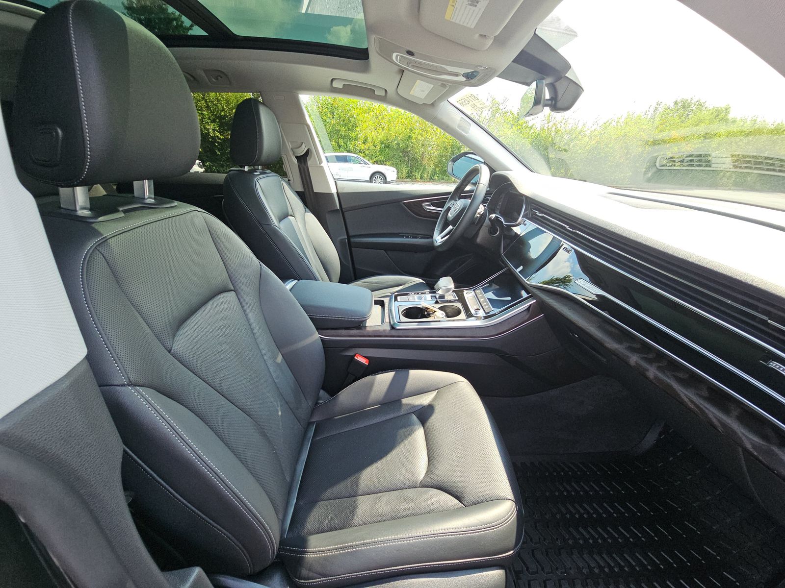 2022 Audi Q8 Premium Plus AWD