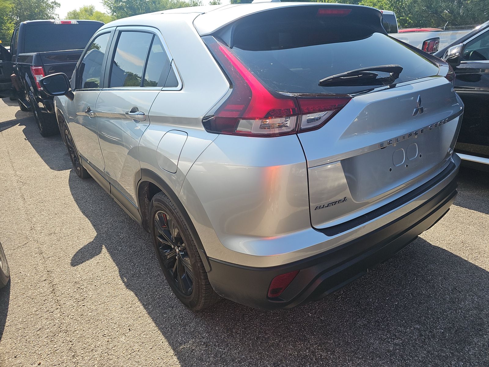 2022 Mitsubishi Eclipse Cross LE FWD