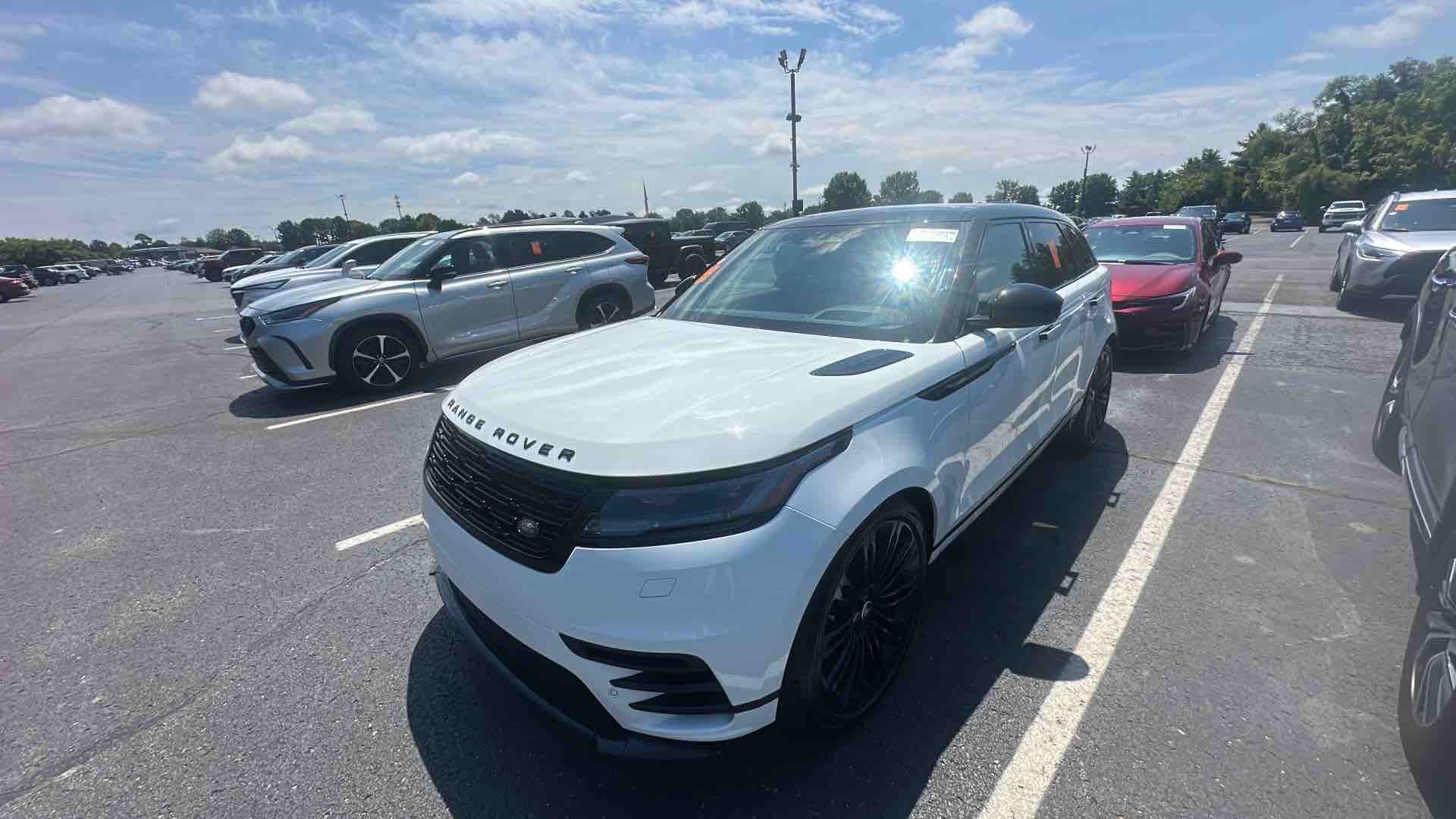 2024 Land Rover Range Rover Velar Dynamic SE AWD