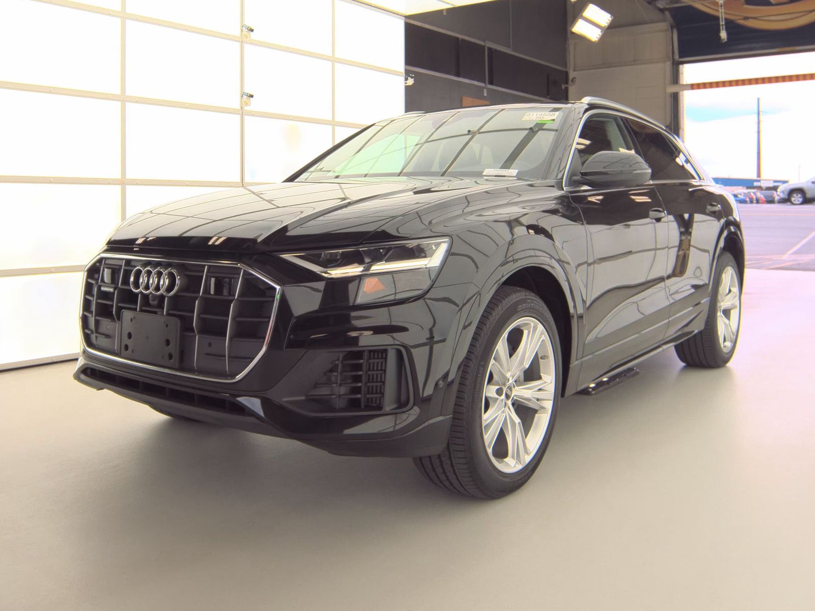 Samochody z USA Audi Q8