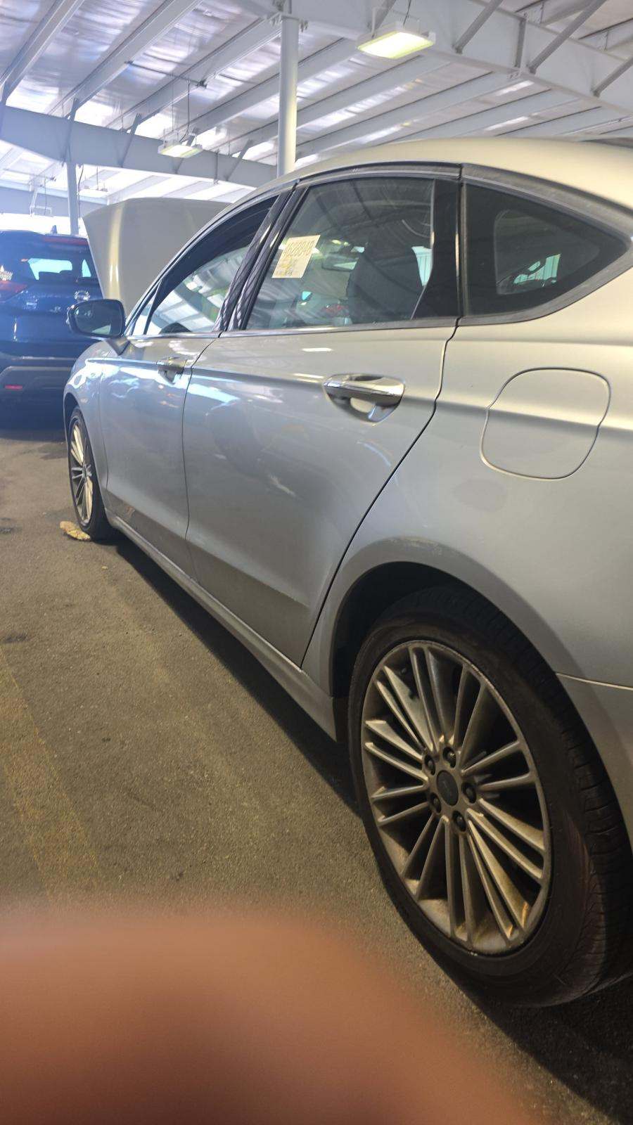2015 Ford Fusion SE FWD