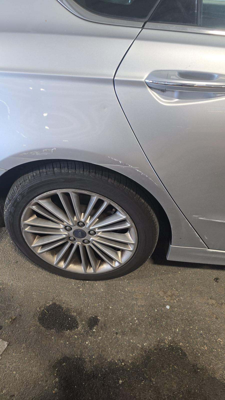 2015 Ford Fusion SE FWD