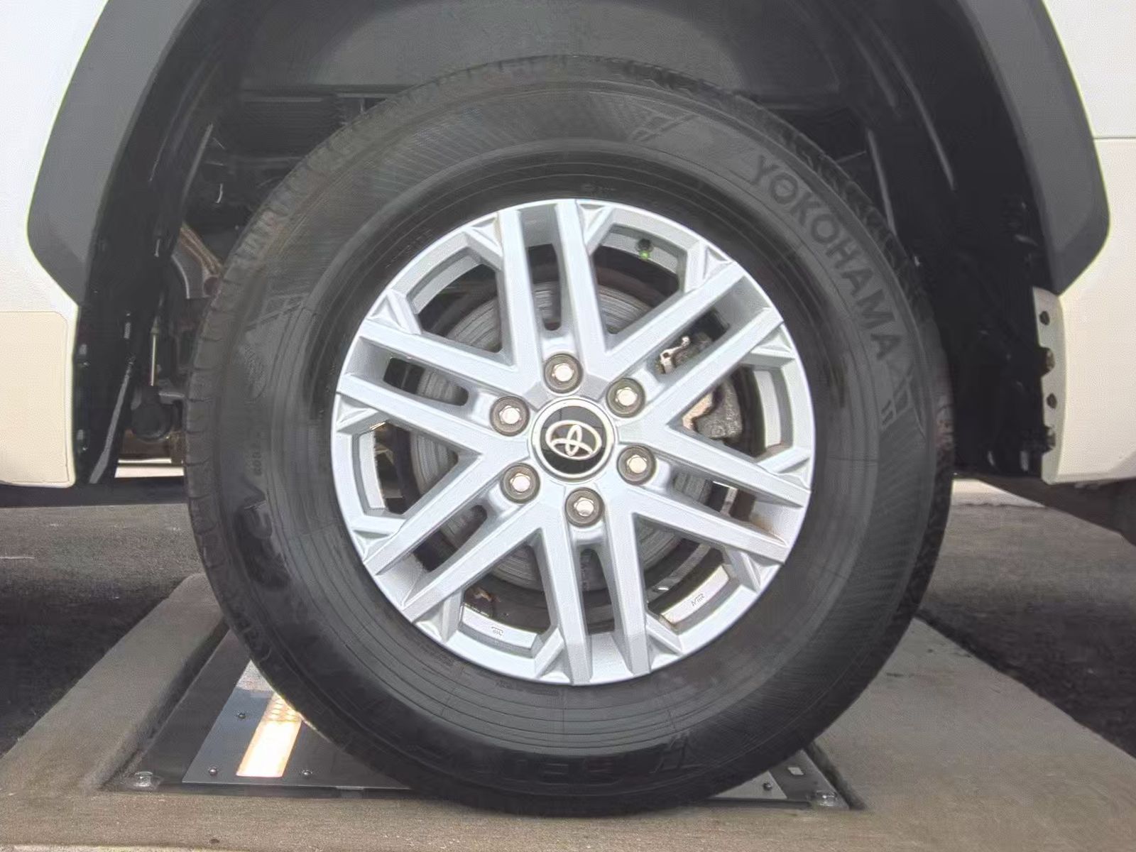 2022 Toyota Tundra SR5 AWD