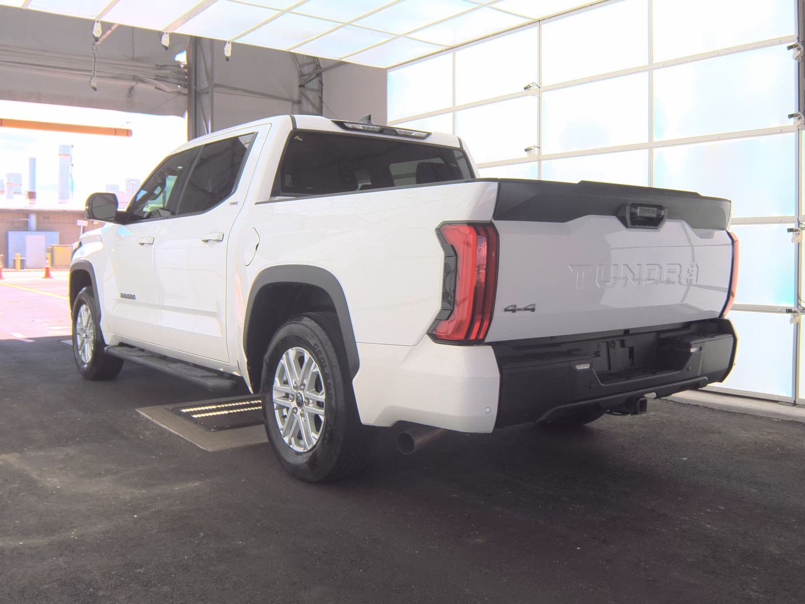 2022 Toyota Tundra SR5 AWD