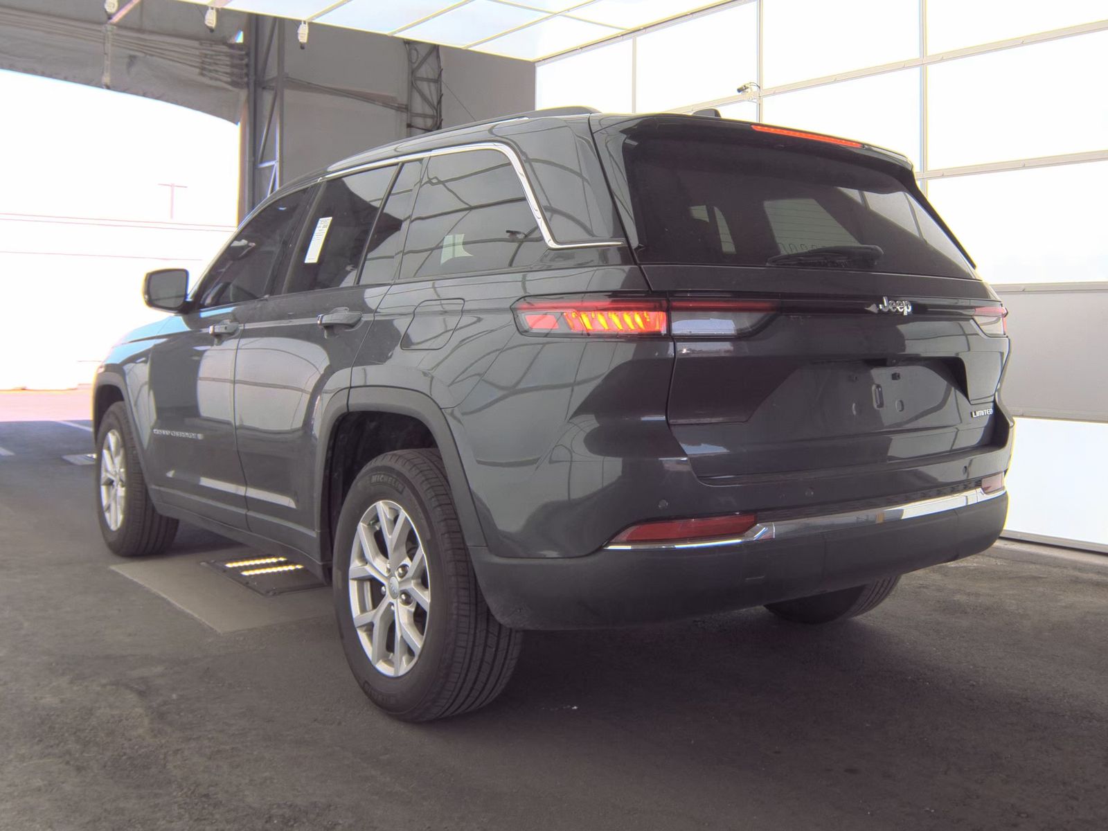 2022 Jeep Grand Cherokee Limited RWD