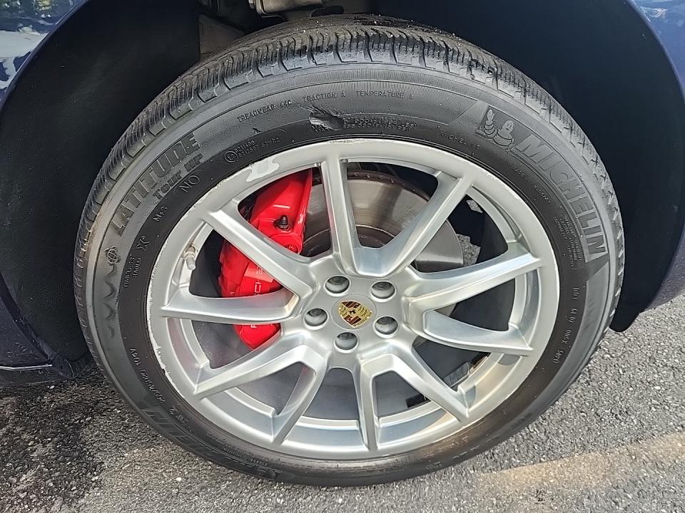 2015 Porsche Macan Turbo AWD