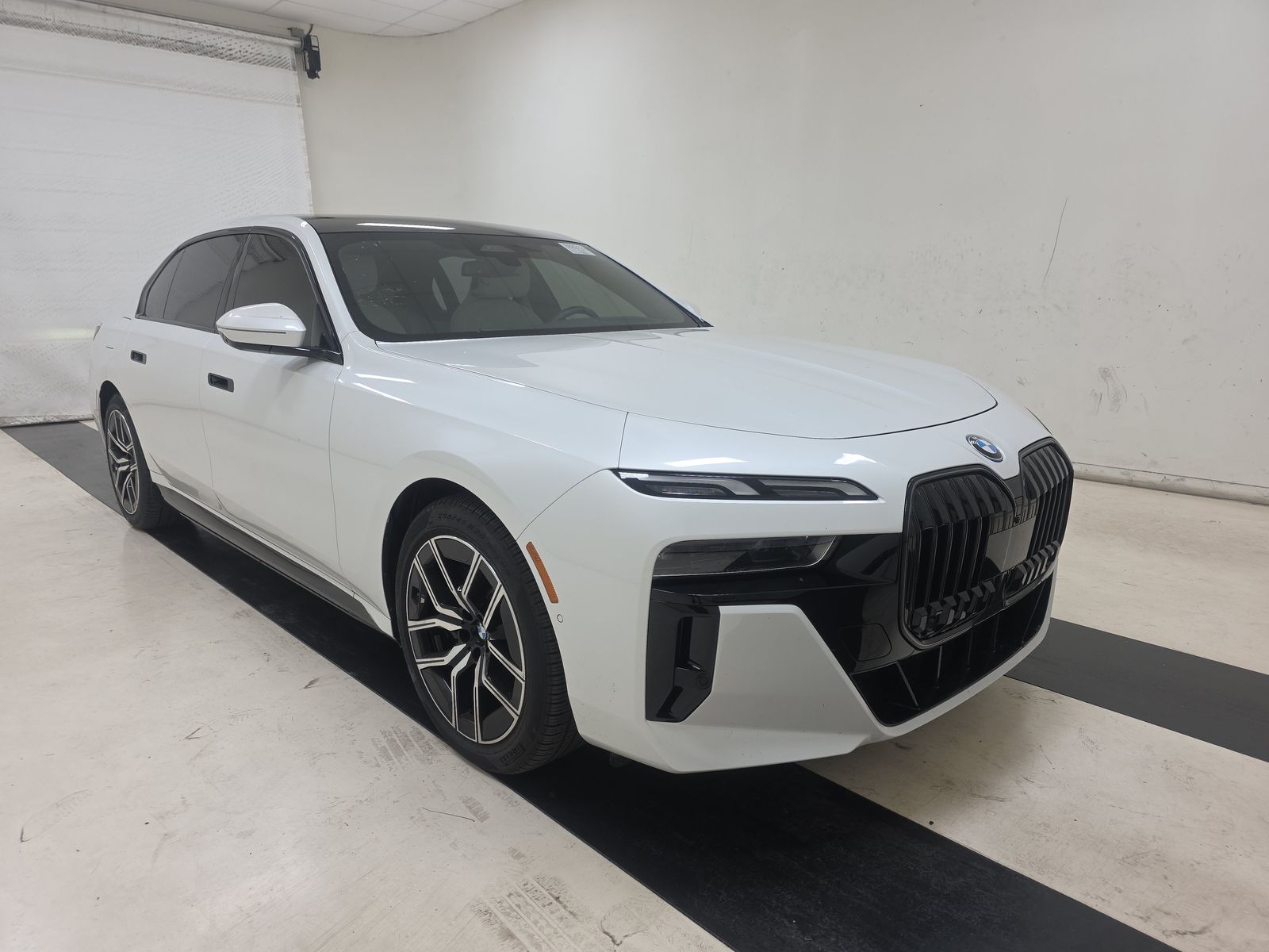 2025 BMW 7 Series 750e xDrive AWD