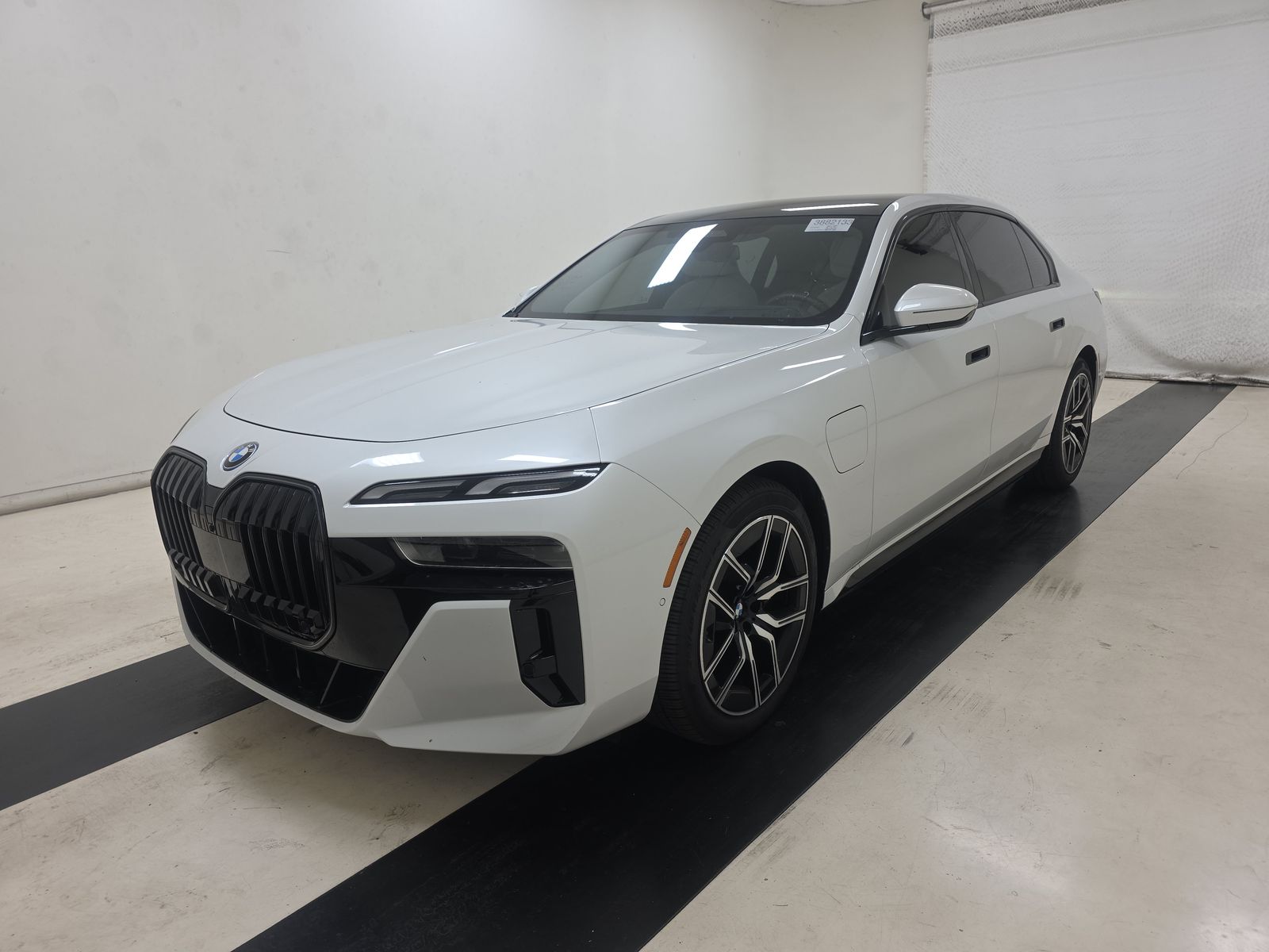 2025 BMW 7 Series 750e xDrive AWD