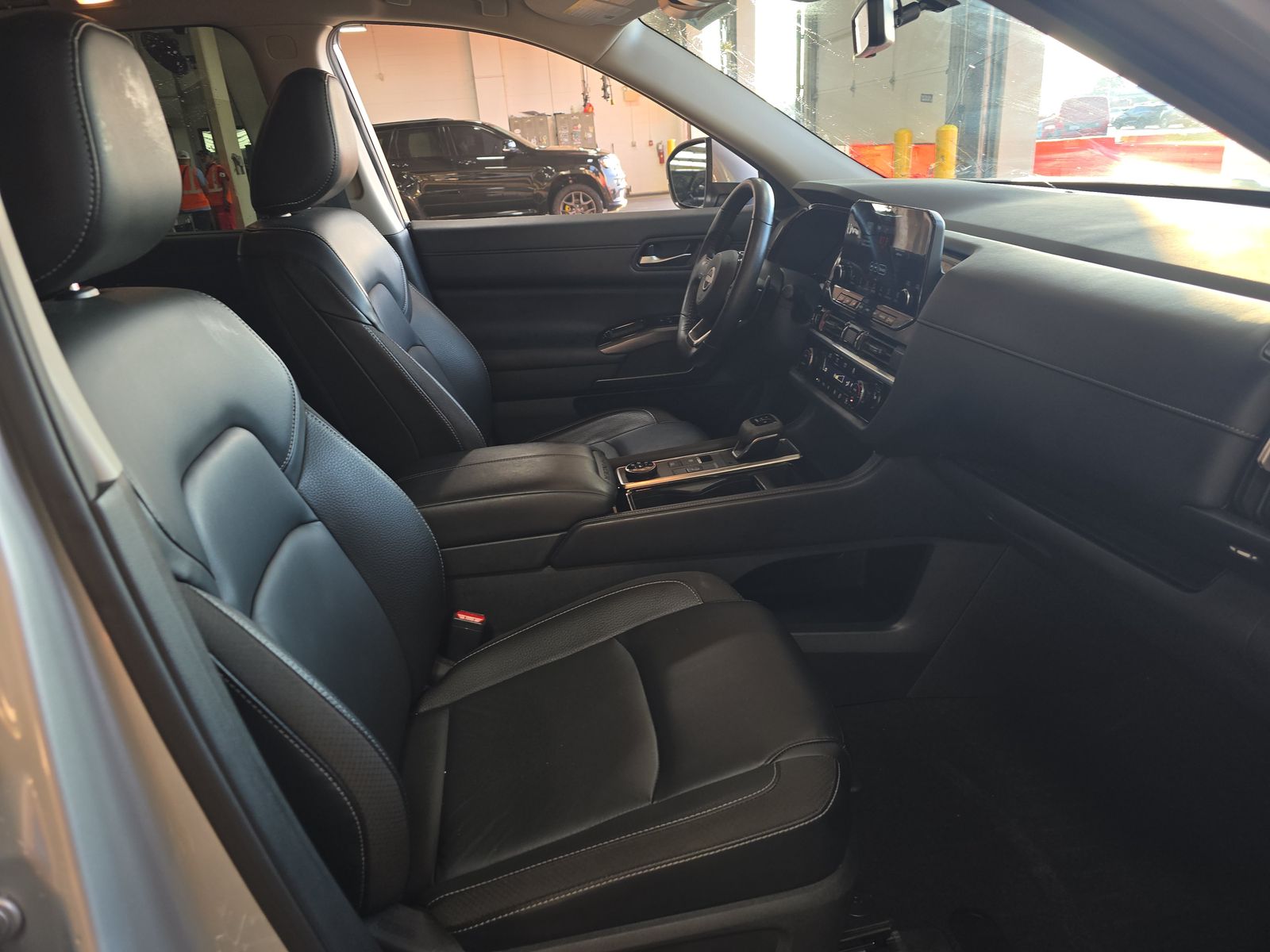 2023 Nissan Pathfinder SL AWD