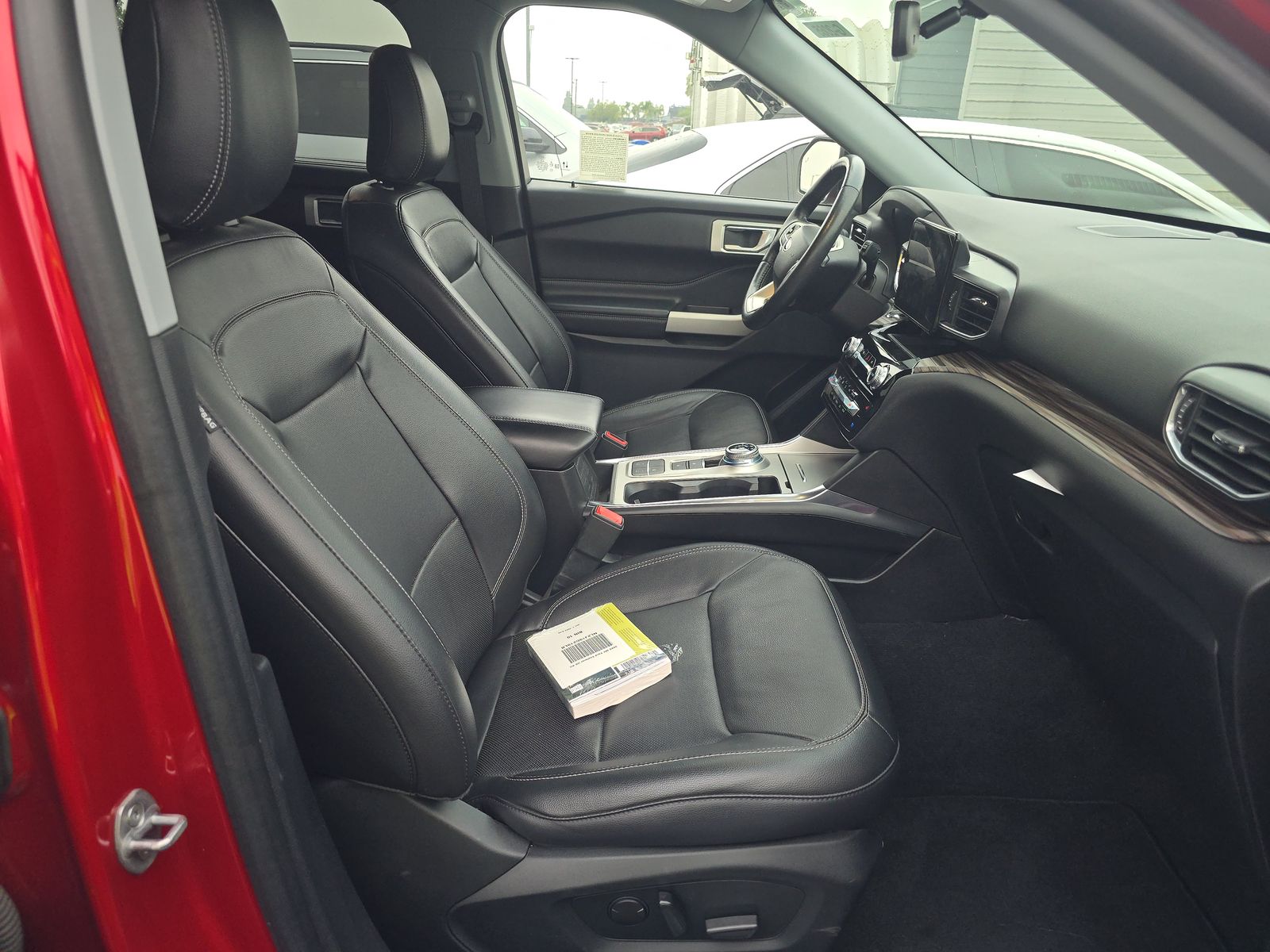 2022 Ford Explorer Hybrid Limited FWD