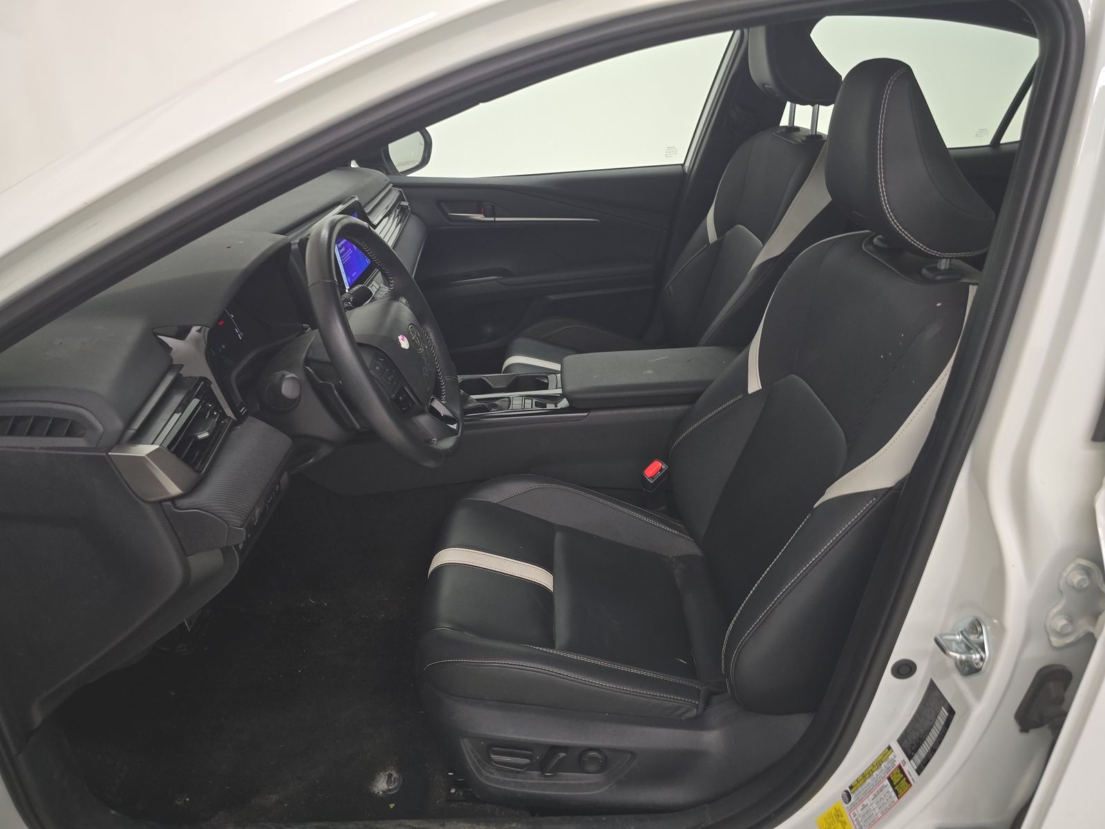 2025 Toyota Camry SE FWD