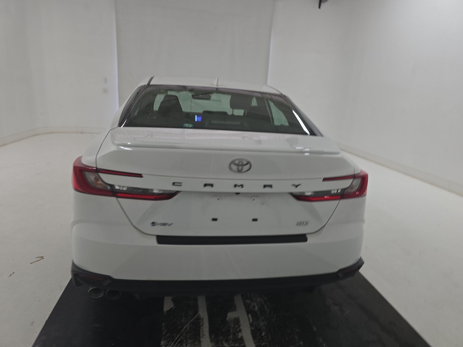 2025 Toyota Camry SE FWD