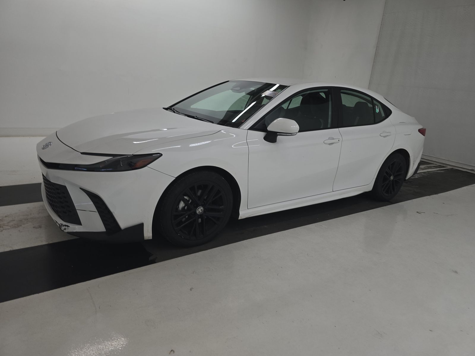 2025 Toyota Camry SE FWD