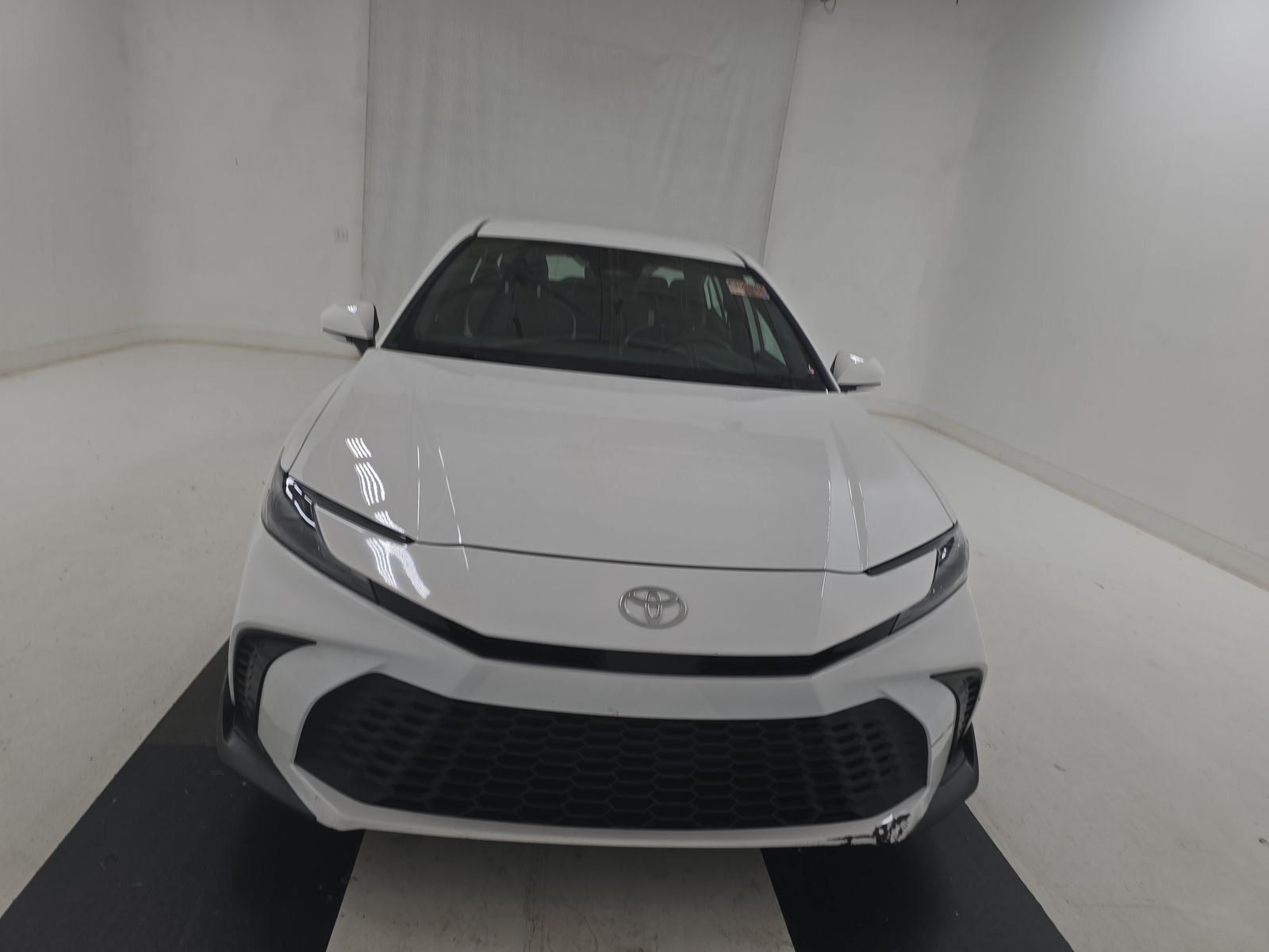 2025 Toyota Camry SE FWD