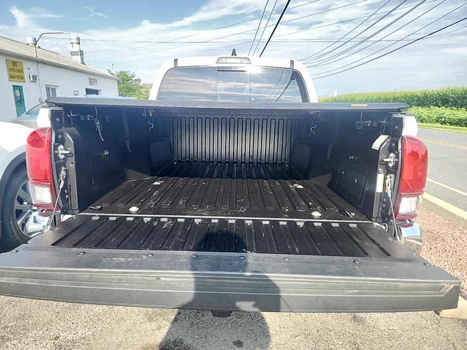 2023 Toyota Tacoma SR5 AWD