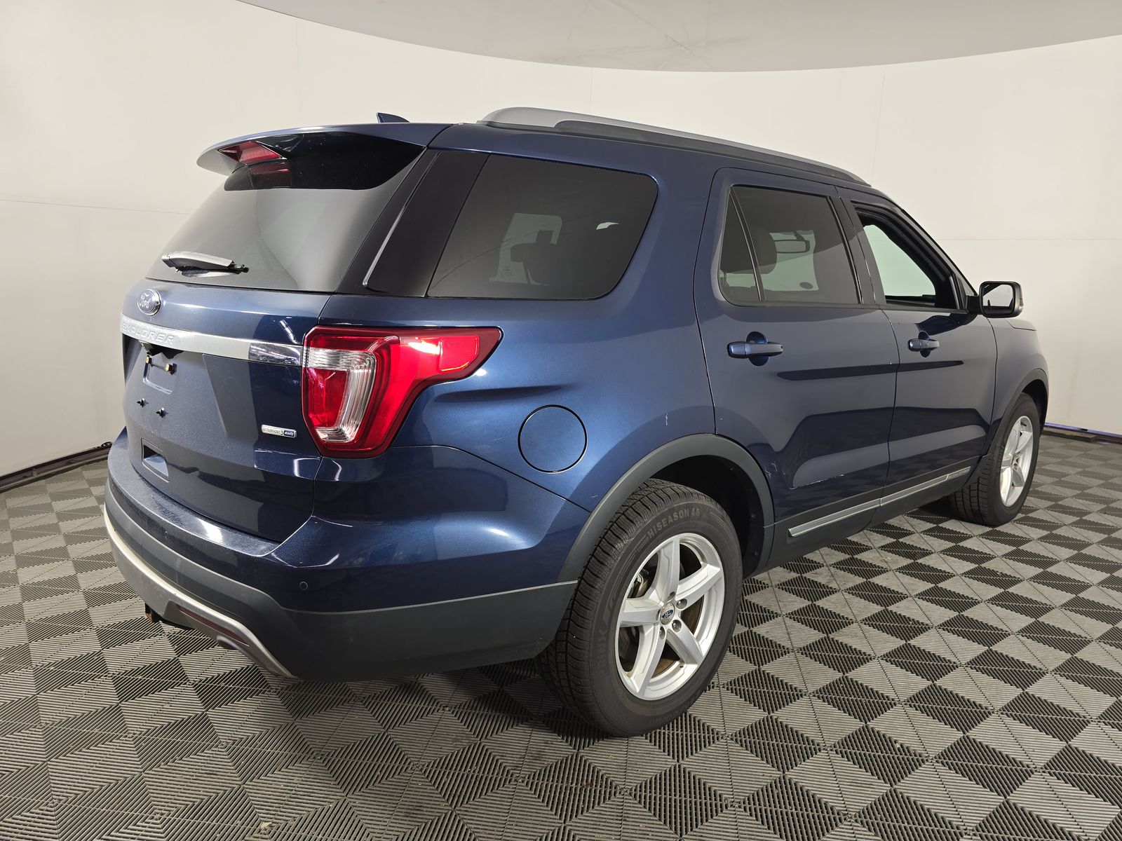 2017 Ford Explorer XLT AWD