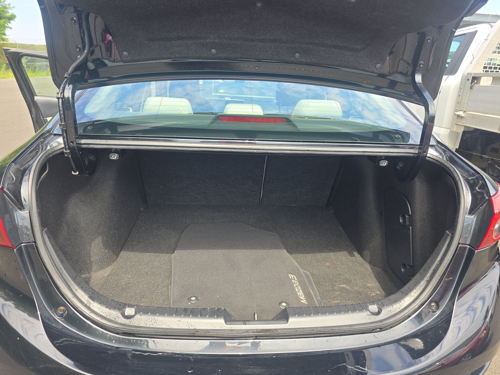 2015 MAZDA MAZDA3 i Touring FWD